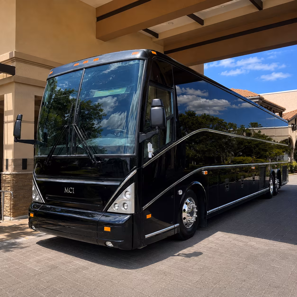 day trip buses to the national mississippi river museum in dubuque