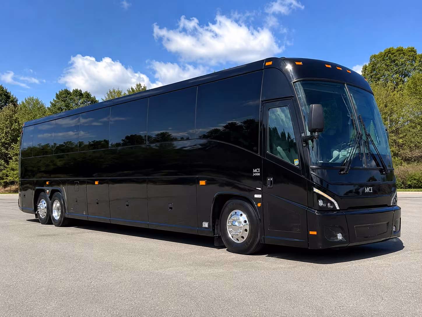 it s the smart way to get your group to kinnick stadium and jack trice stadium