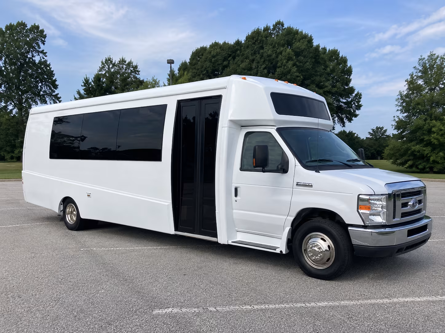 waterloo 18 passenger party bus