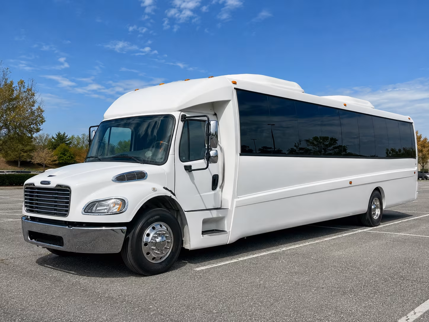 waterloo 30 passenger party bus